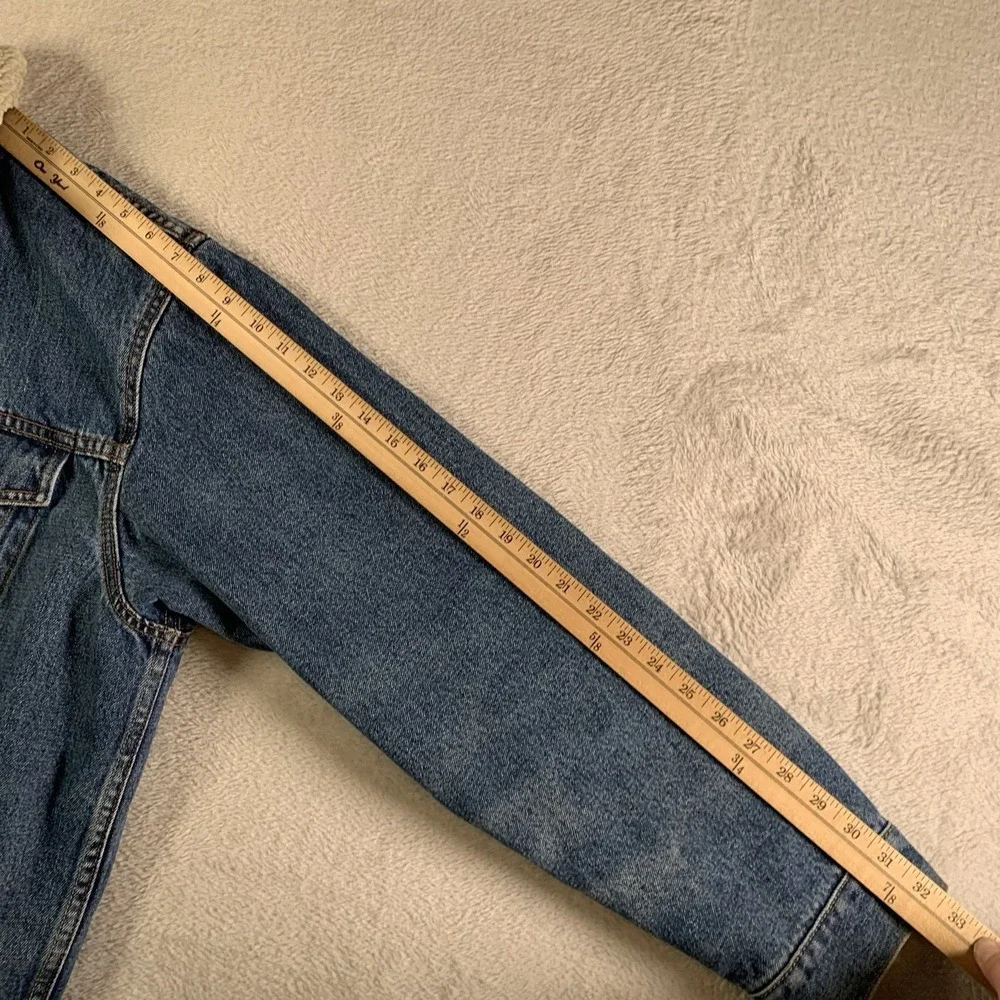 Levis up sale